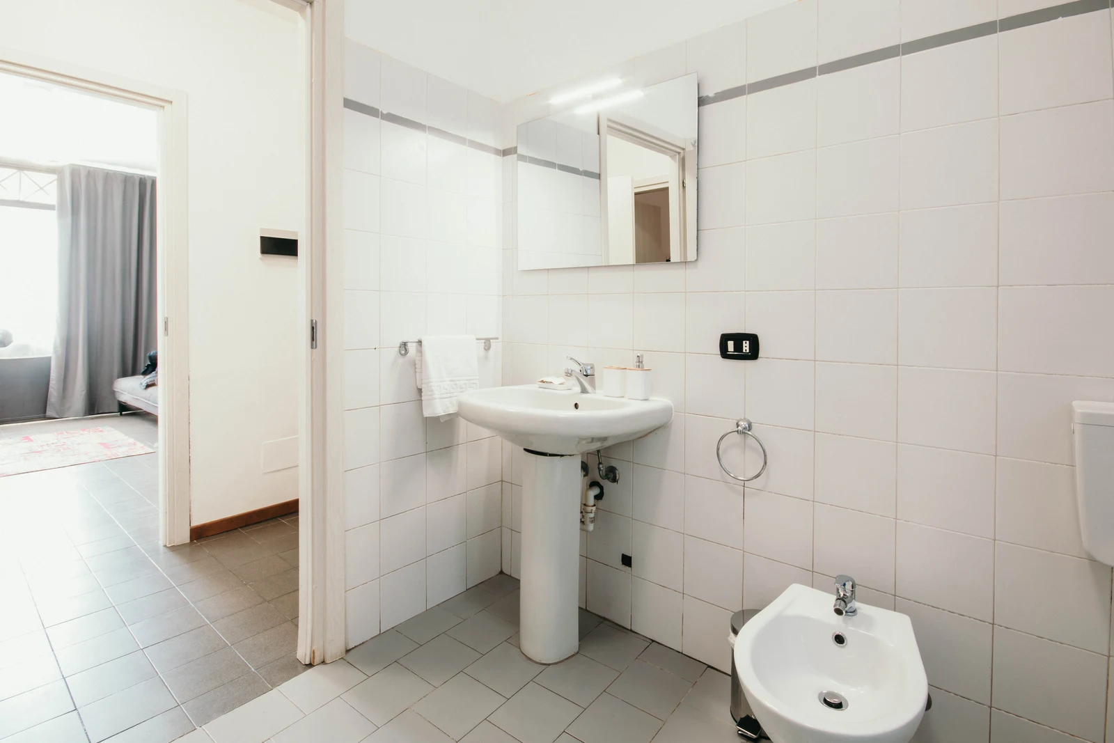 FAGGIO &middot; Appartamento con 2 Camere da Letto — Bigattera Apartments, Varese