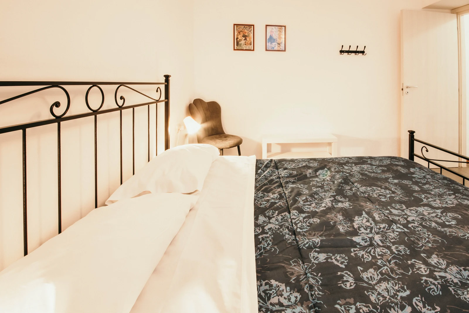FAGGIO &middot; Appartamento con 2 Camere da Letto — Bigattera Apartments, Varese