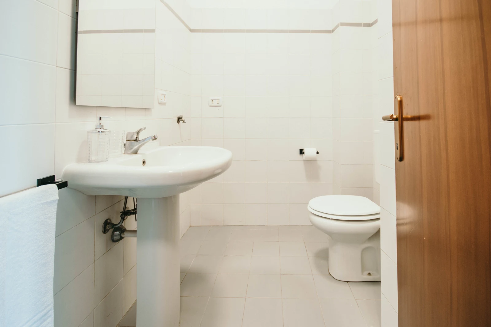 SEQUOIA &middot; Appartamento Deluxe con 2 Camere da Letto — Bigattera Apartments, Varese