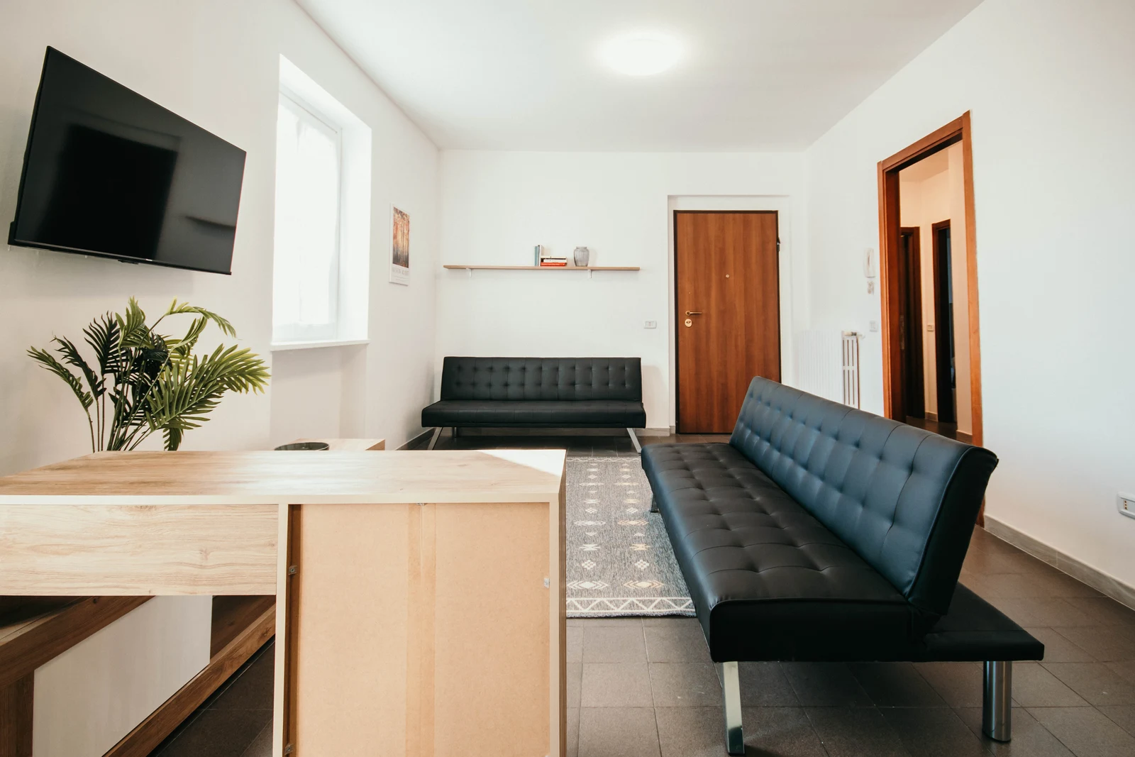 SEQUOIA &middot; Appartamento Deluxe con 2 Camere da Letto — Bigattera Apartments, Varese