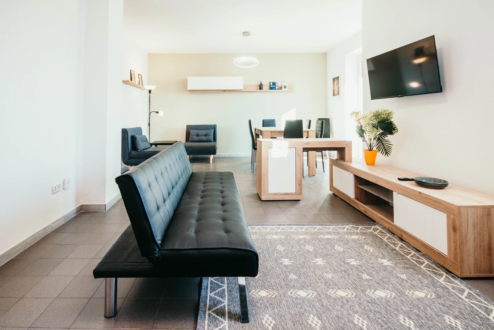SEQUOIA &middot; Appartamento Deluxe con 2 Camere da Letto — Bigattera Apartments, Varese