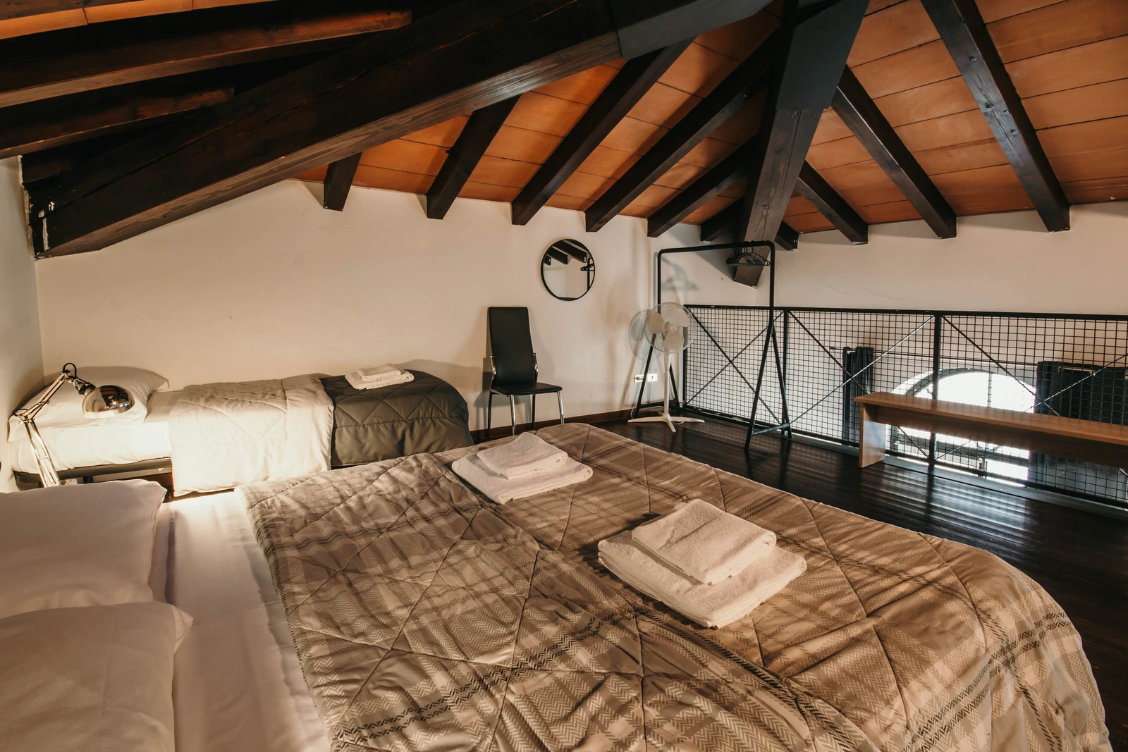 SETA &middot; Appartamentino su 2 Livelli — Bigattera Apartments, Varese