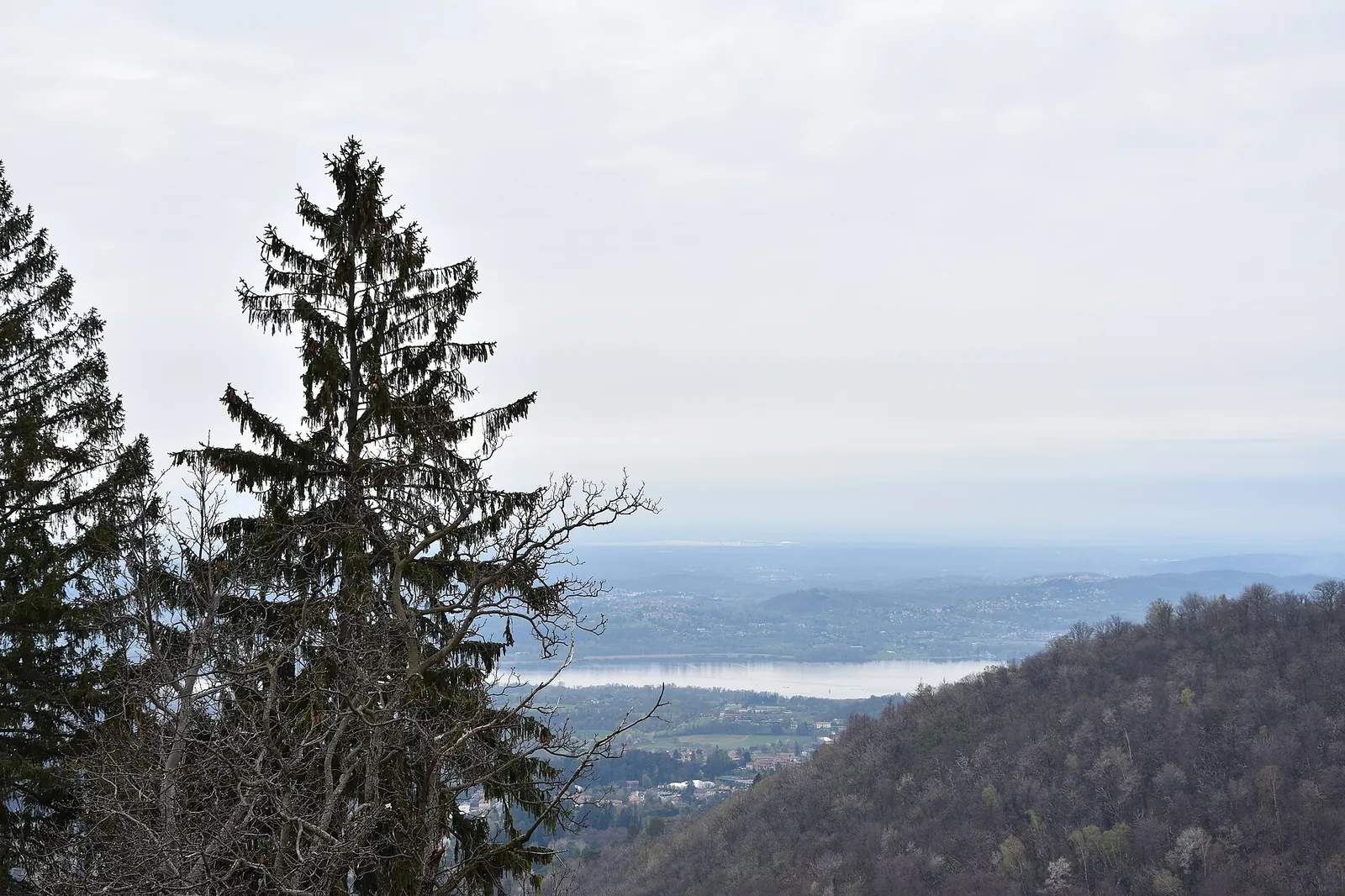 Sacro Monte di Varese, vista sul lago